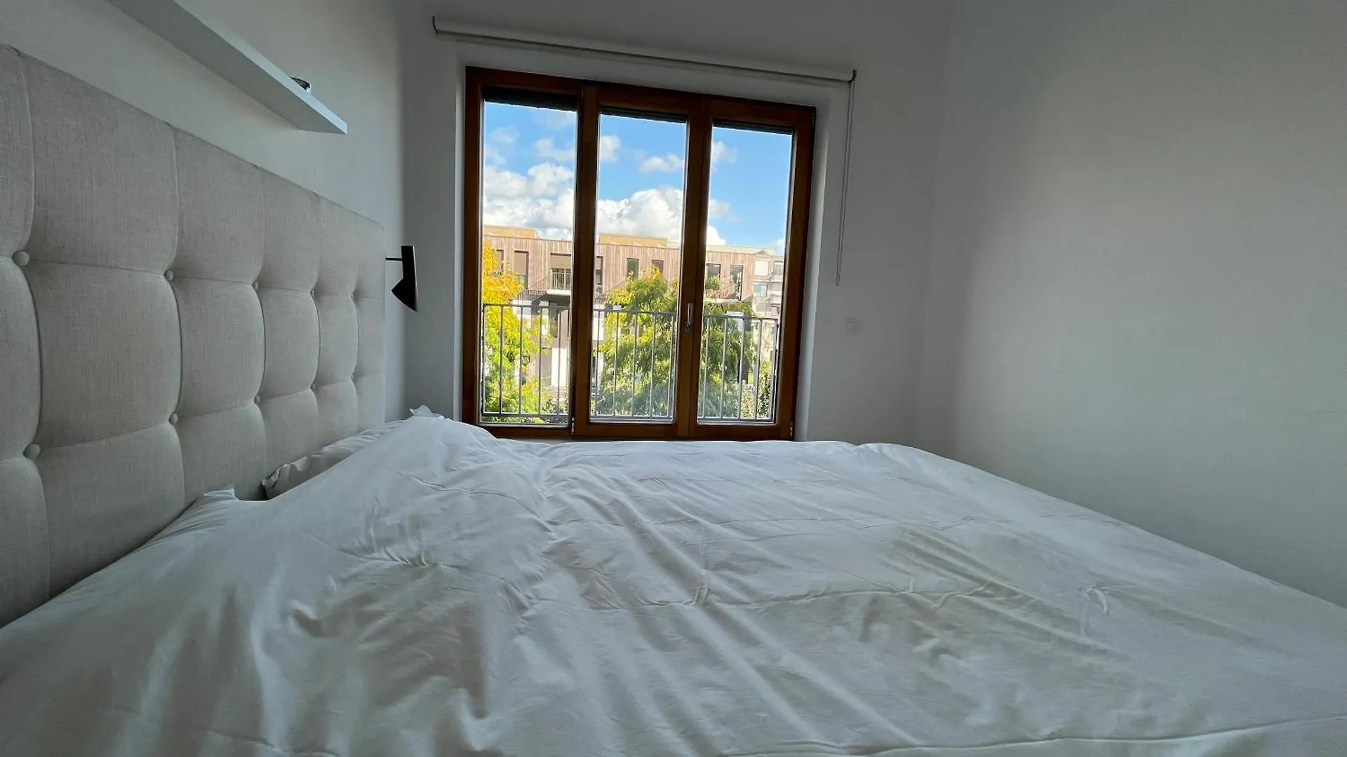Luxury Apartment, Private Terrace & Free Parking Αμβέρσα