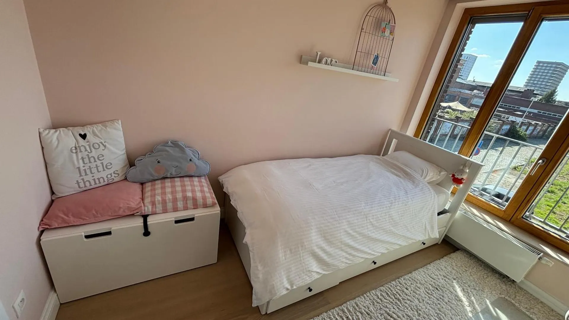 Luxury Apartment, Private Terrace & Free Parking Anversa 0*,  Belgio